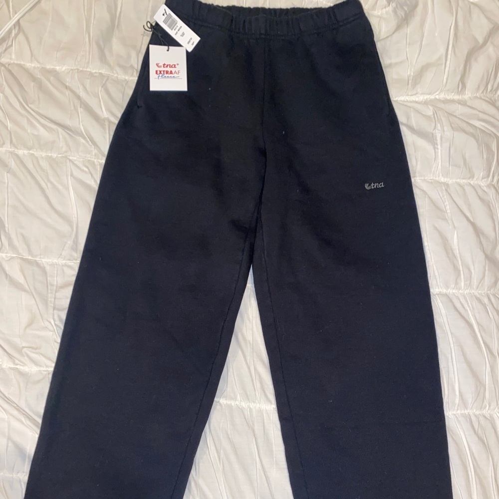 NWT Aritiza oversized black fleece sweatpants - Picture 5 of 7